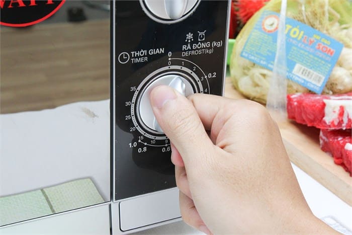 Lò vi sóng Sharp R-203VN-M (R203)